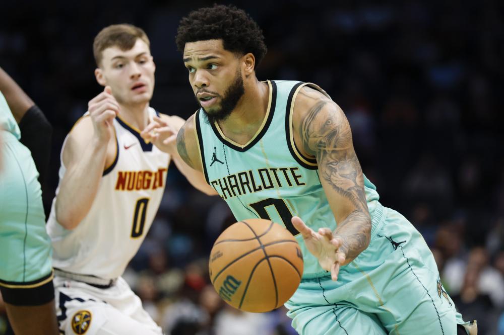 是杨莉娜亟 是杨莉娜亟