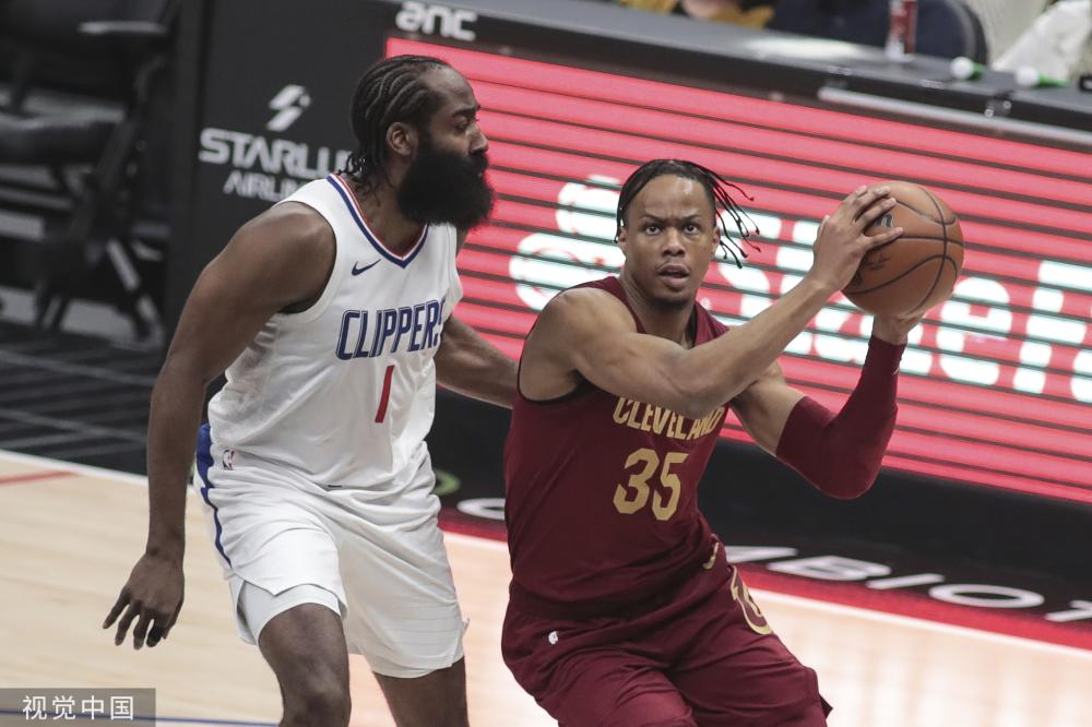 比分上拉开 比分上拉开